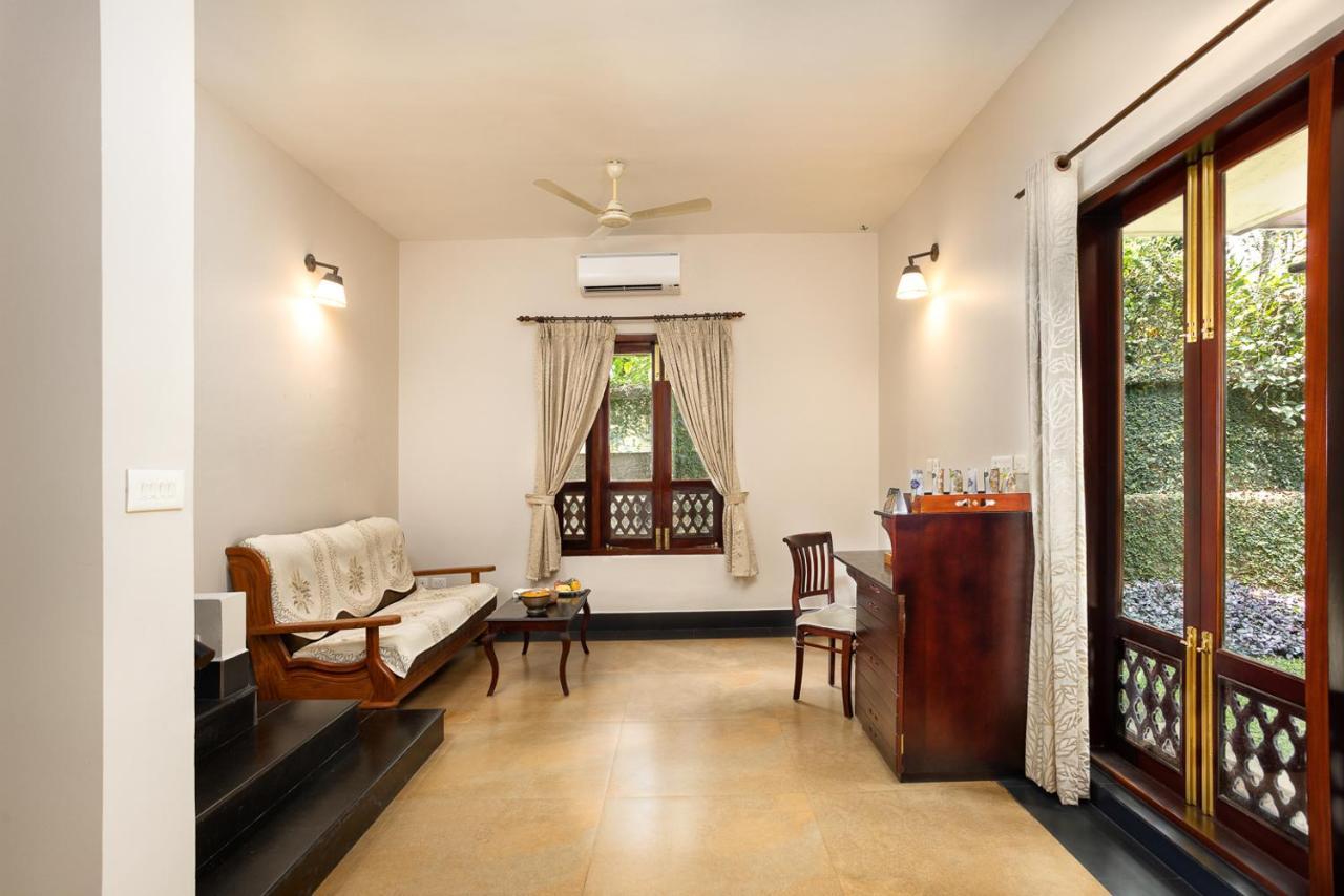 Greenwoods Resort, सहारा 5*