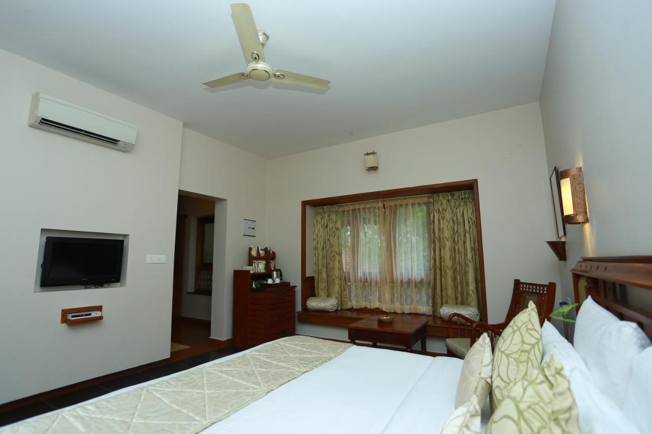 सहारा Greenwoods Resort,